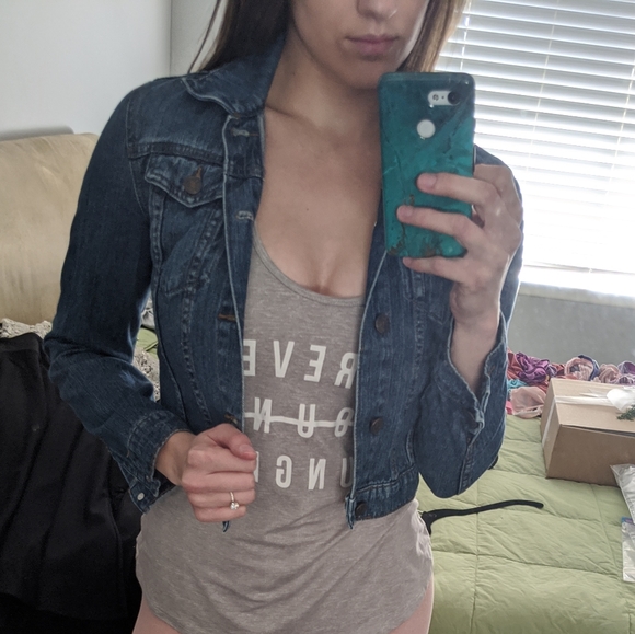 Jean jacket - Picture 2 of 6